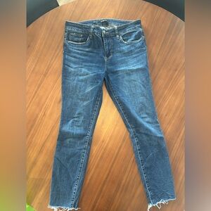 STS BLUE frayed bottom jeans sz 29!
LIKE NEW!